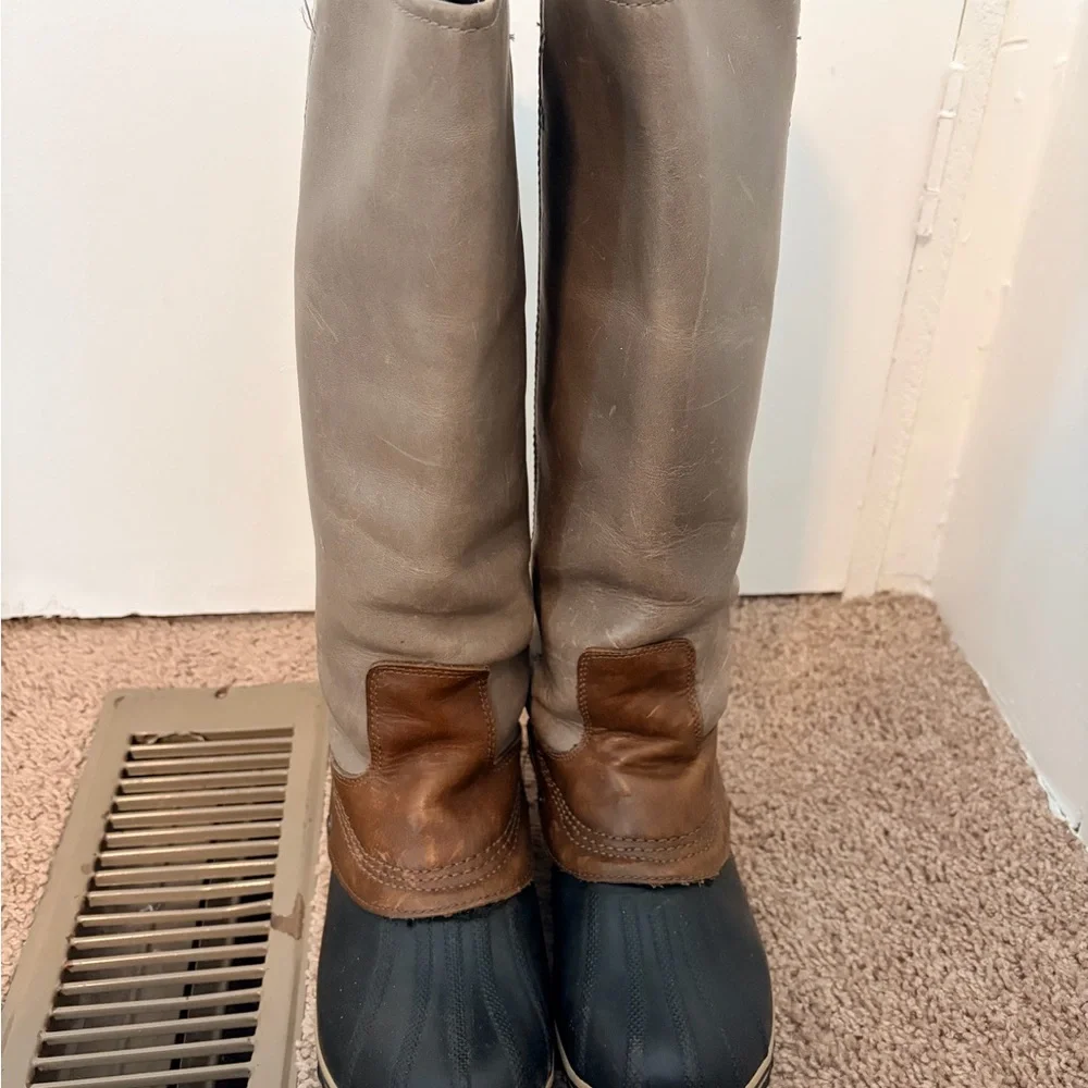 Sorel Winter Boots - Picture 5 of 8